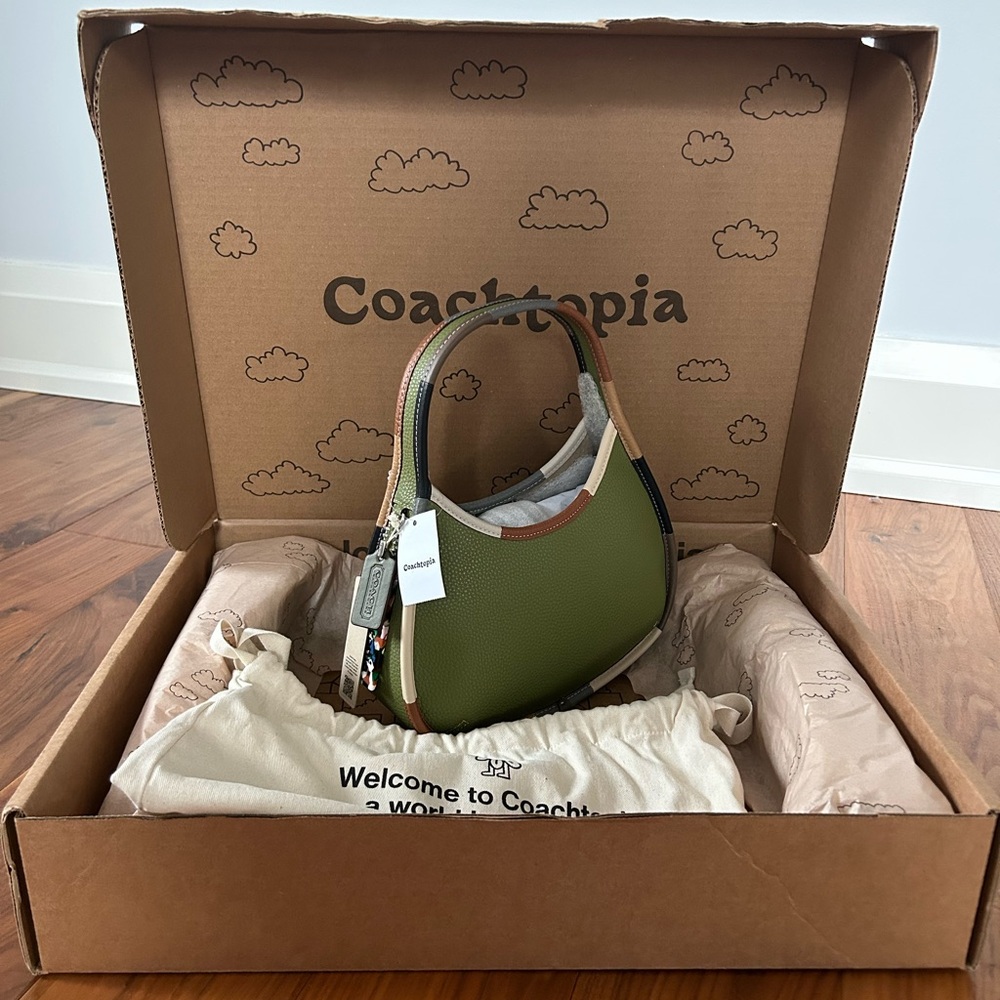 Coachtopia Ergo Bag In Coachtopia Leather With Colorful Binding in Olive Green. - Picture 2 of 3